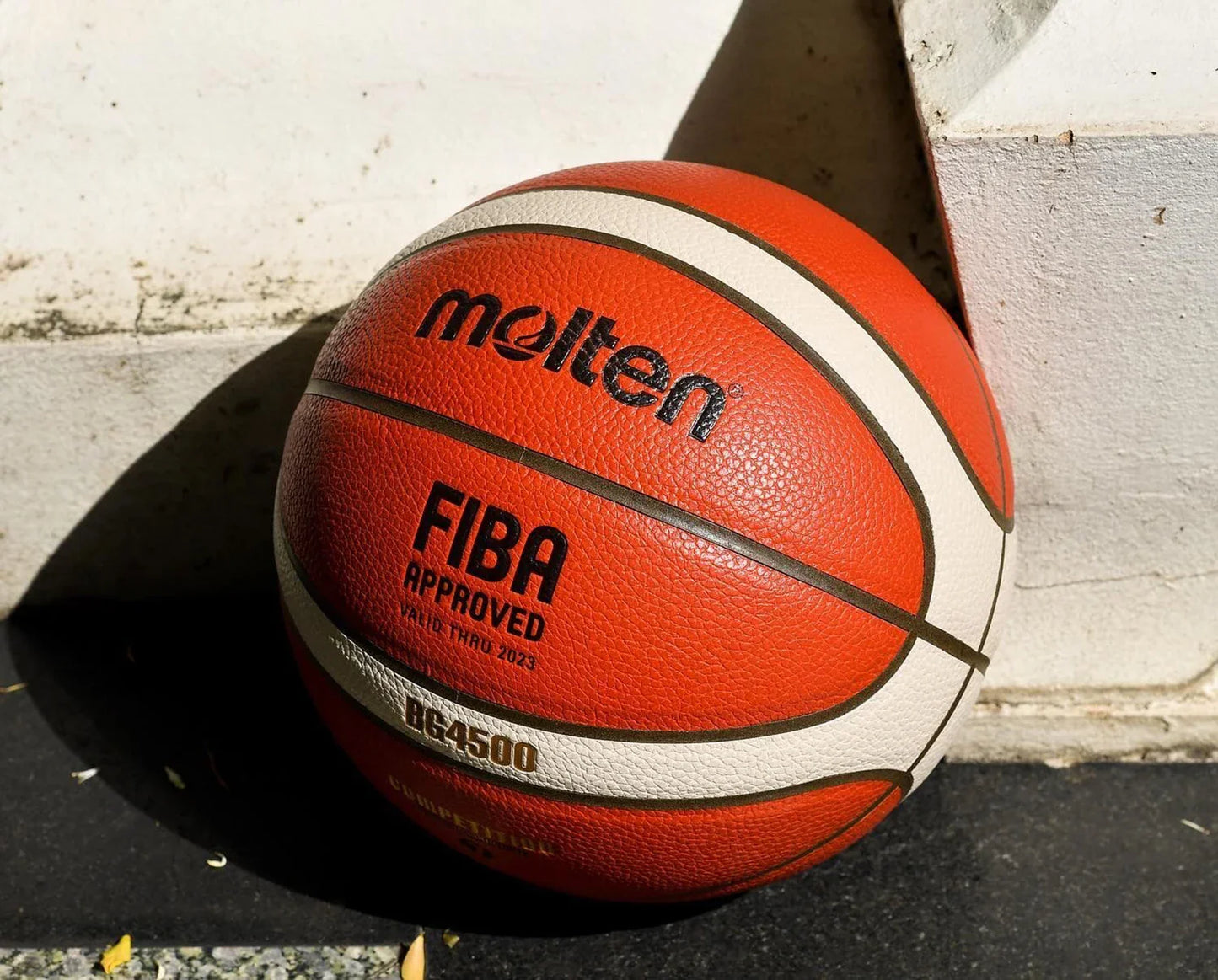Molten PU Basketball Official Game Ball in Sizes 5, 6, and 7